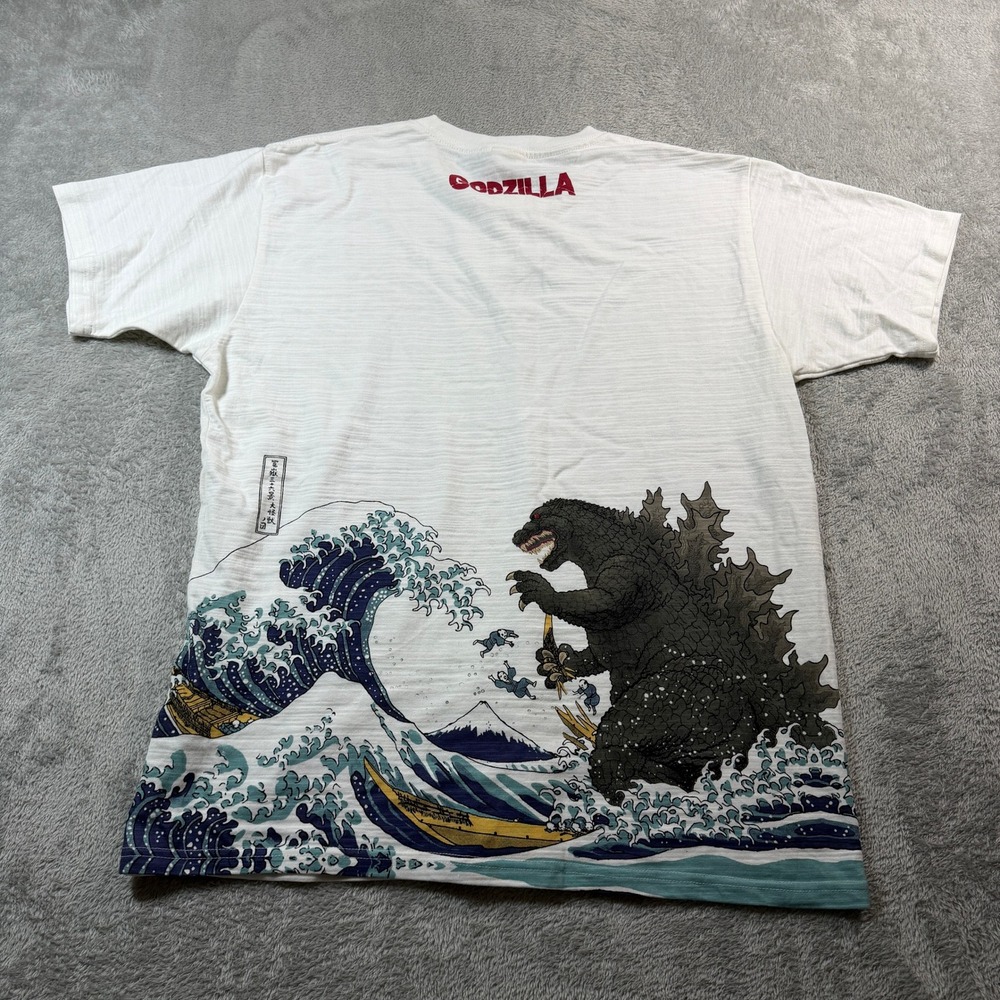 Godzilla T-Shirt Mens XXL White Great Wave Graphic Japan NWT